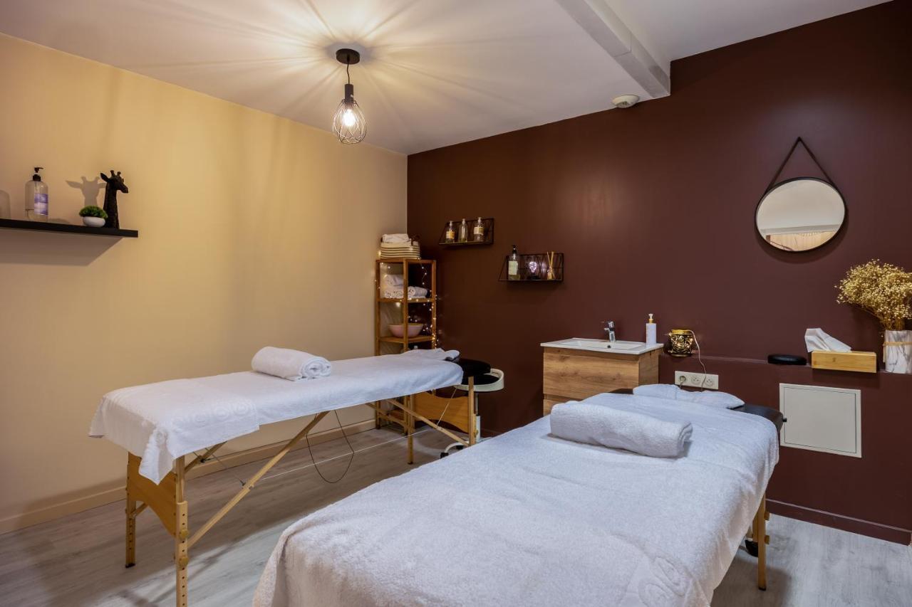 Hotel Et Spa Du Chateau Lagord Eksteriør bilde