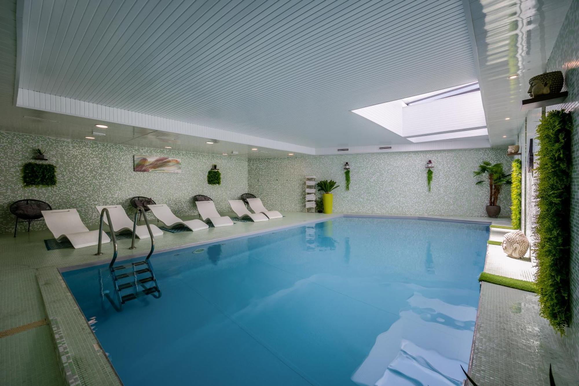 Hotel Et Spa Du Chateau Lagord Eksteriør bilde