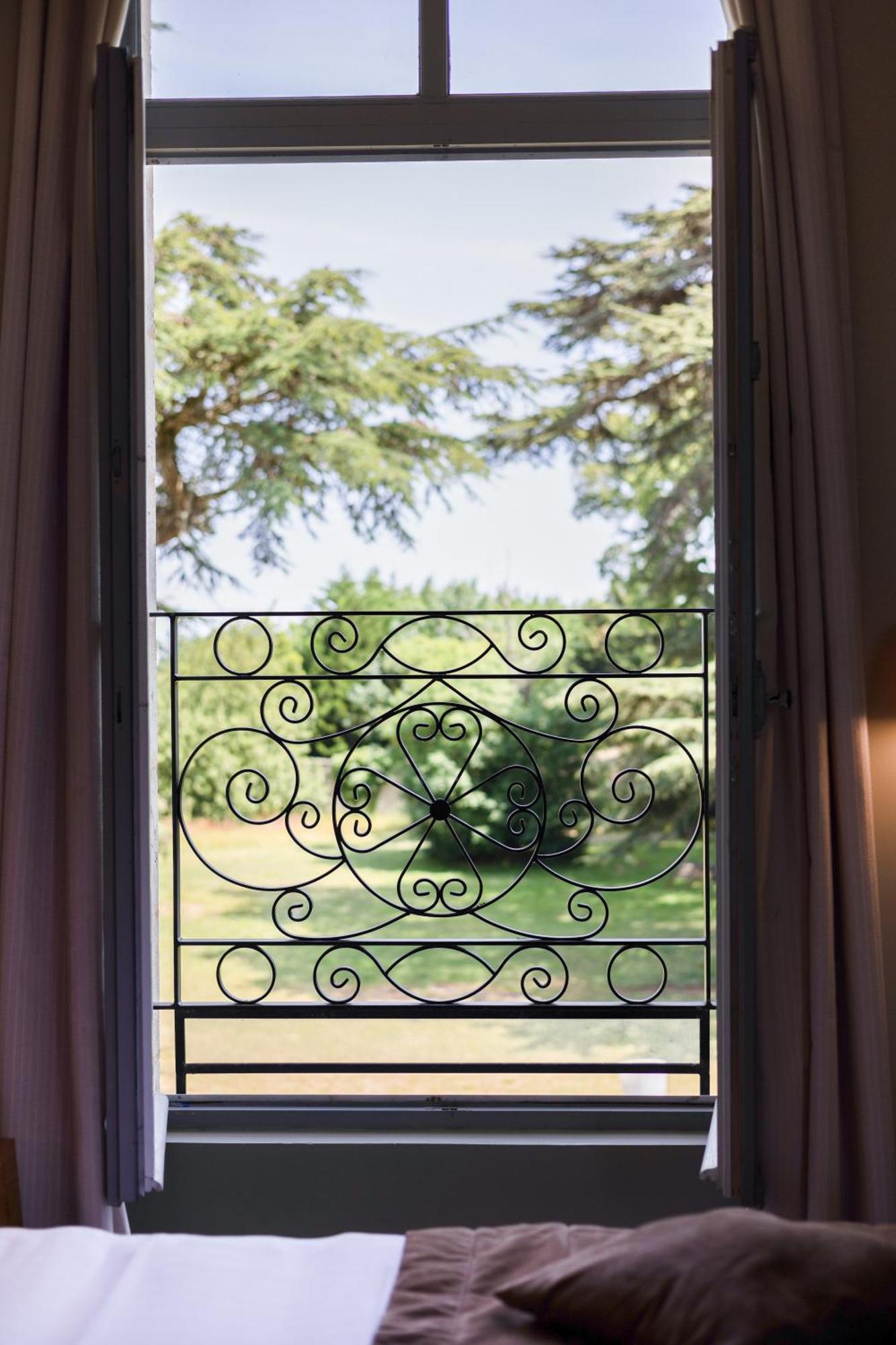 Hotel Et Spa Du Chateau Lagord Eksteriør bilde