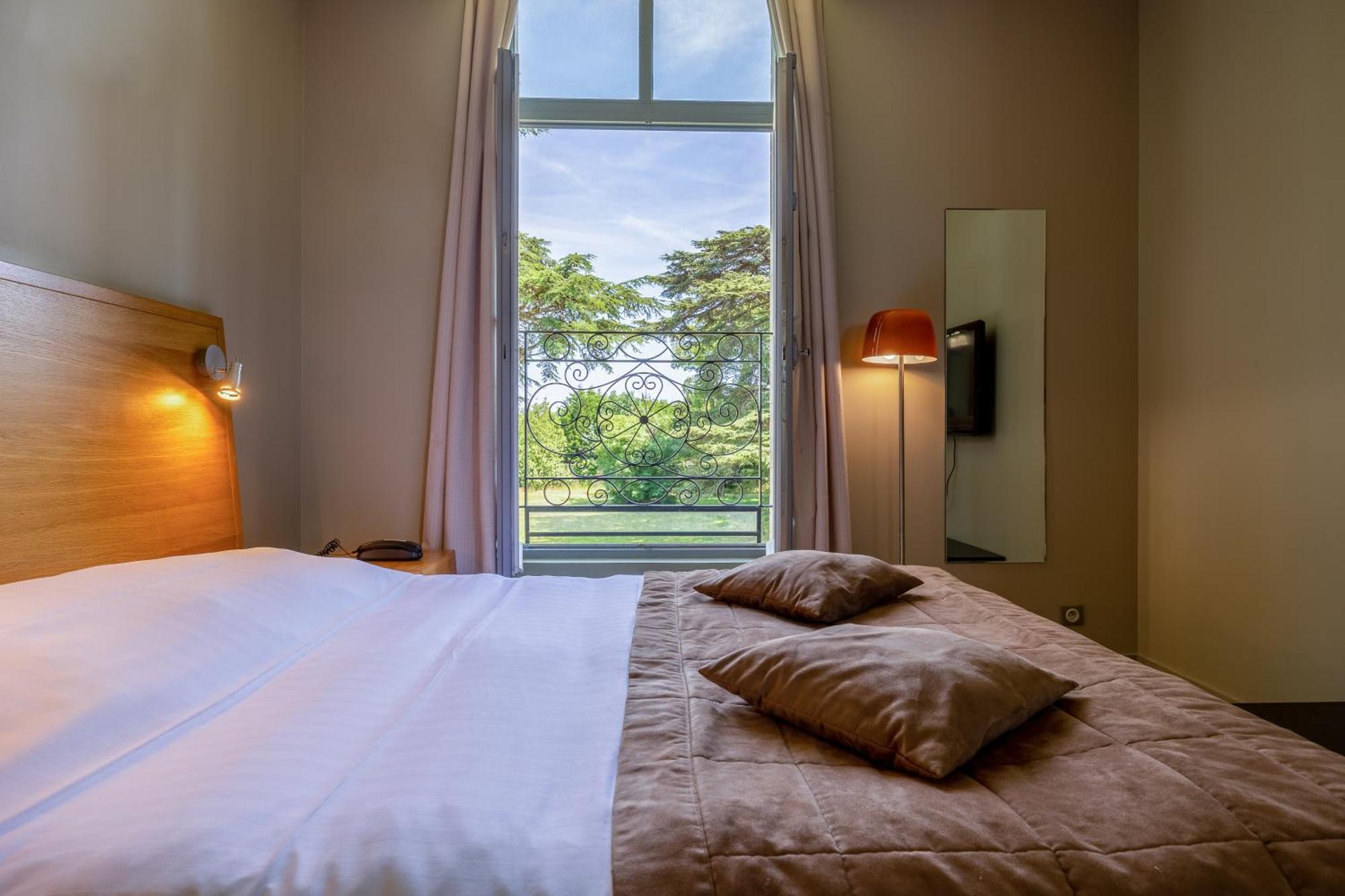 Hotel Et Spa Du Chateau Lagord Eksteriør bilde