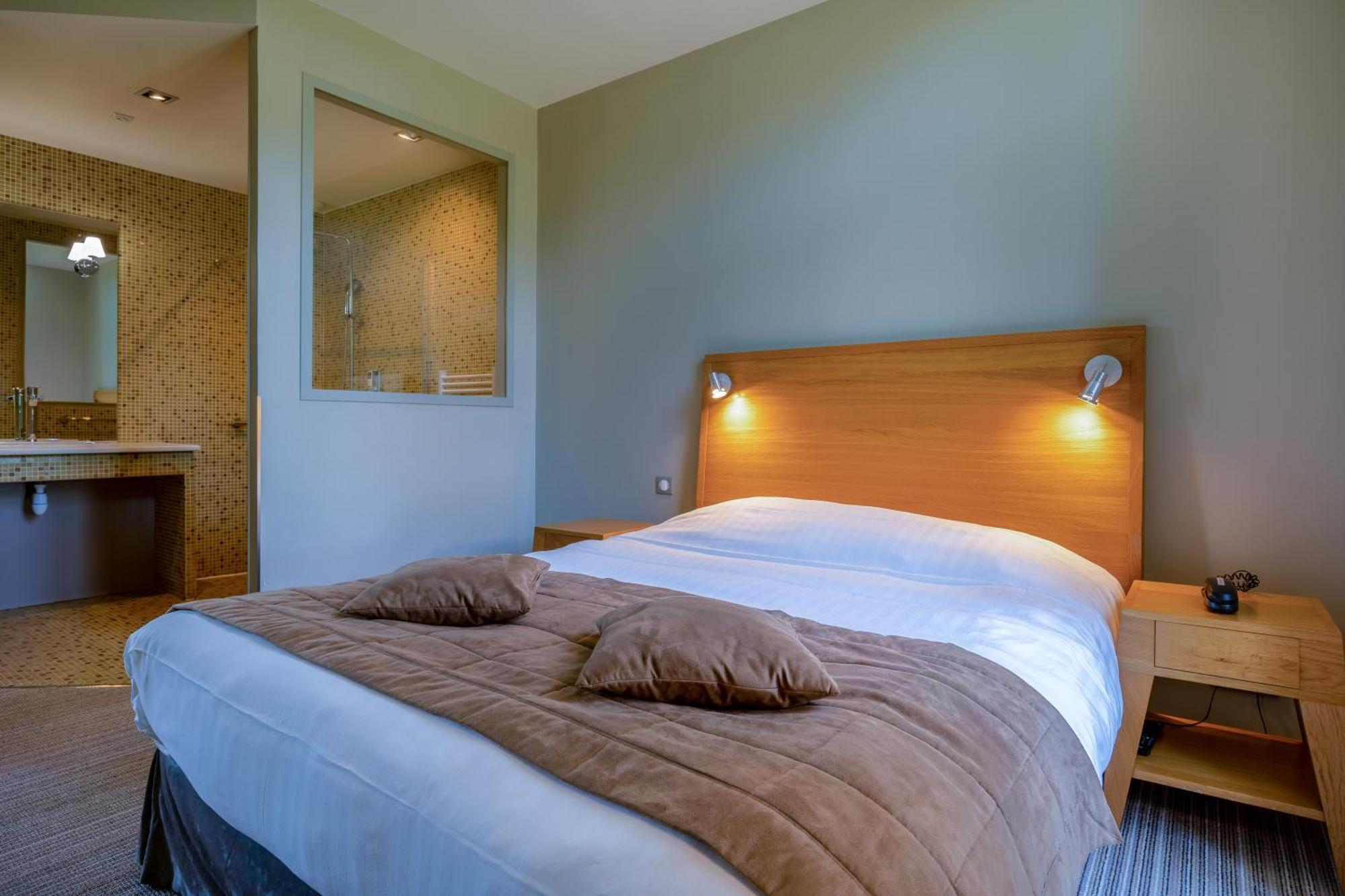 Hotel Et Spa Du Chateau Lagord Rom bilde